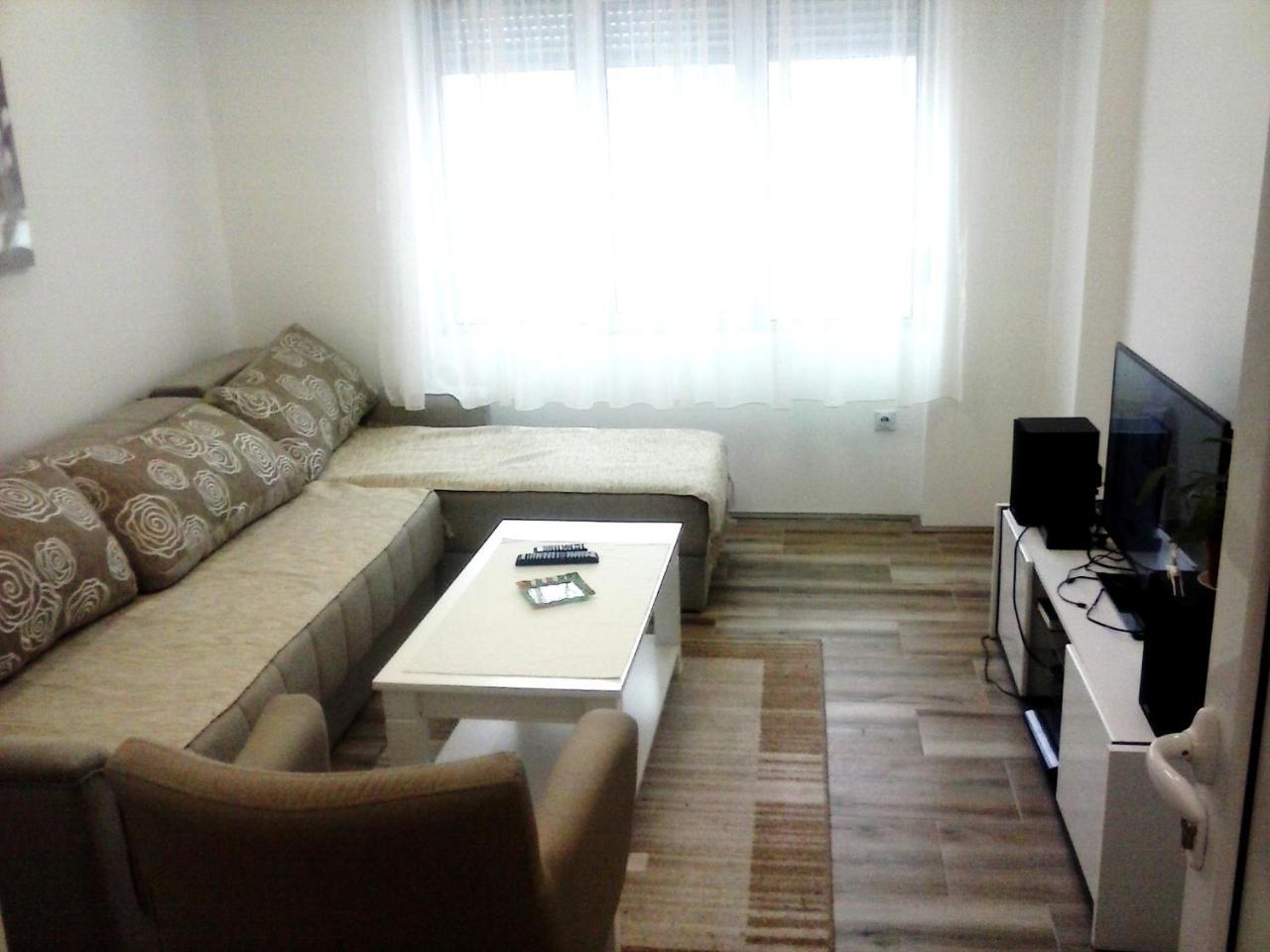 Apartman Veljic Ni Exteriér fotografie