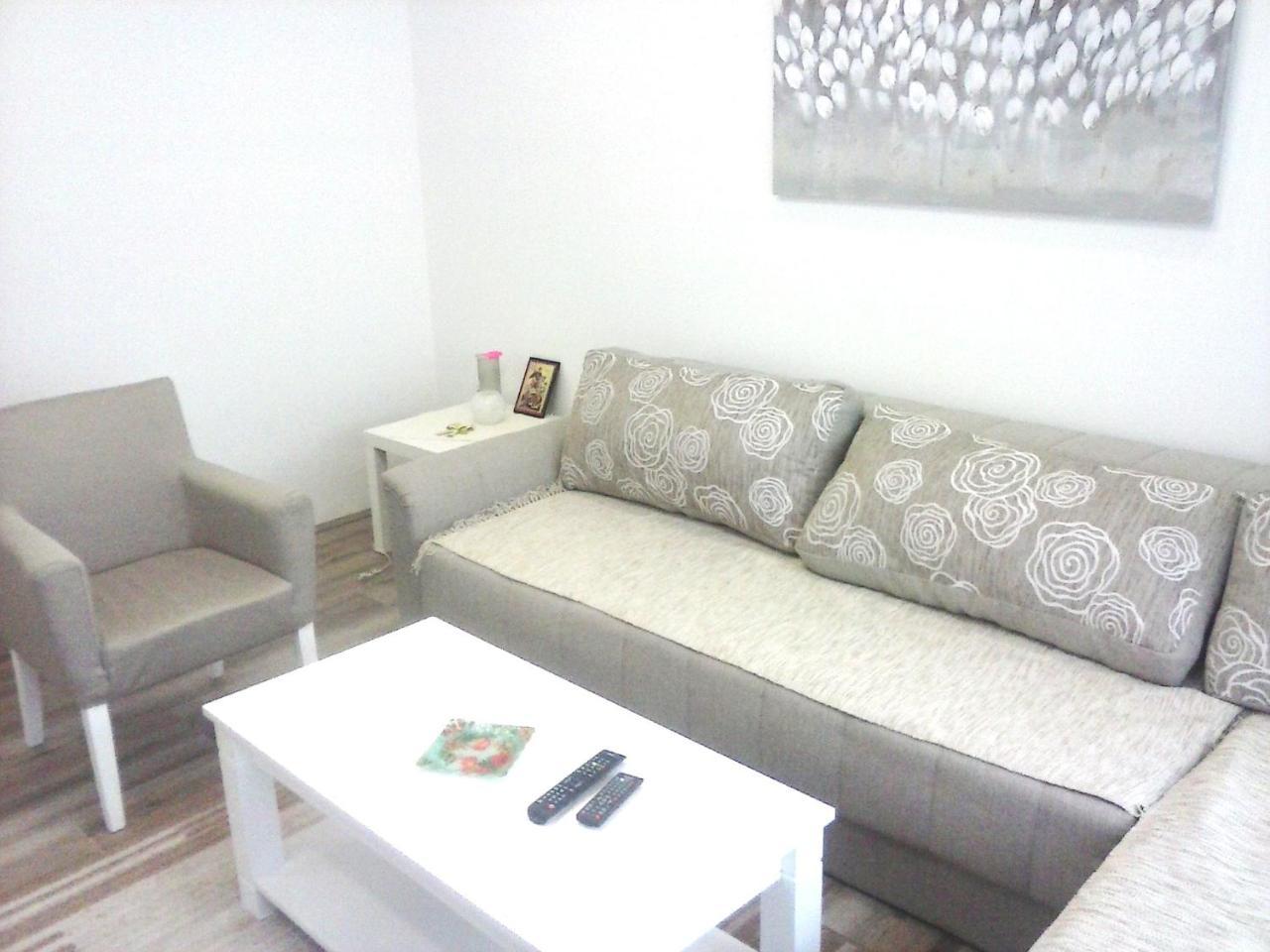 Apartman Veljic Ni Exteriér fotografie